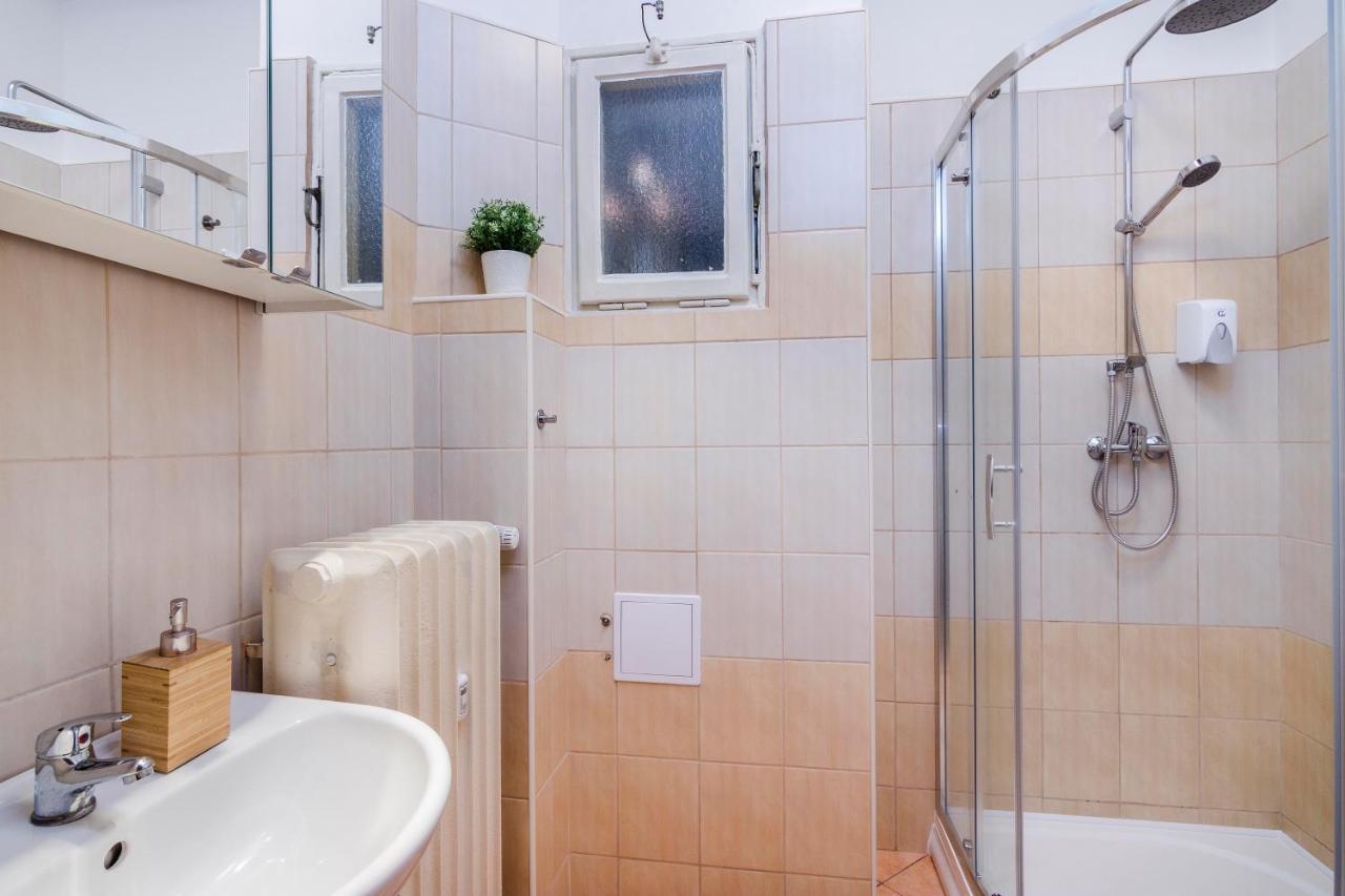 Apt In Prague Charles Bridge 1Km By Michal&Friends Exteriér fotografie